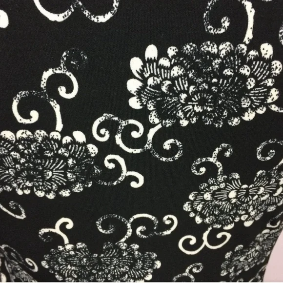 Max Studio Black White Floral Scoop Neck Drop Waist Short Sleeve Dress Strecthy - Picture 4 of 6